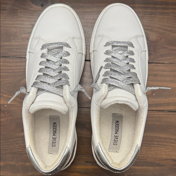 Steve Madden White and Silver Sneakers Size 9.5 Shoes - Picture 6 of 16